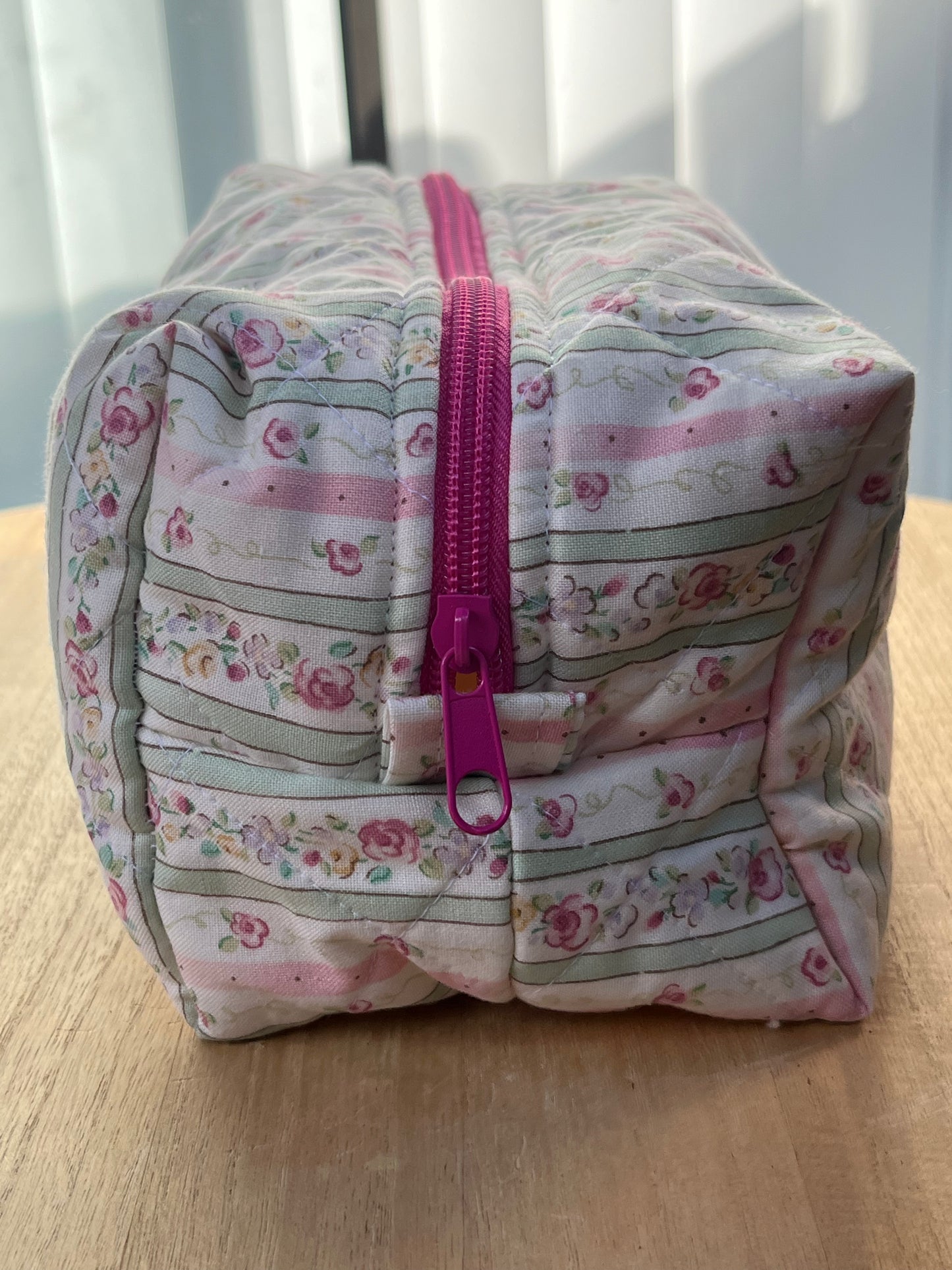 Dainty Flower wallpaper Chubby Makeup pouch