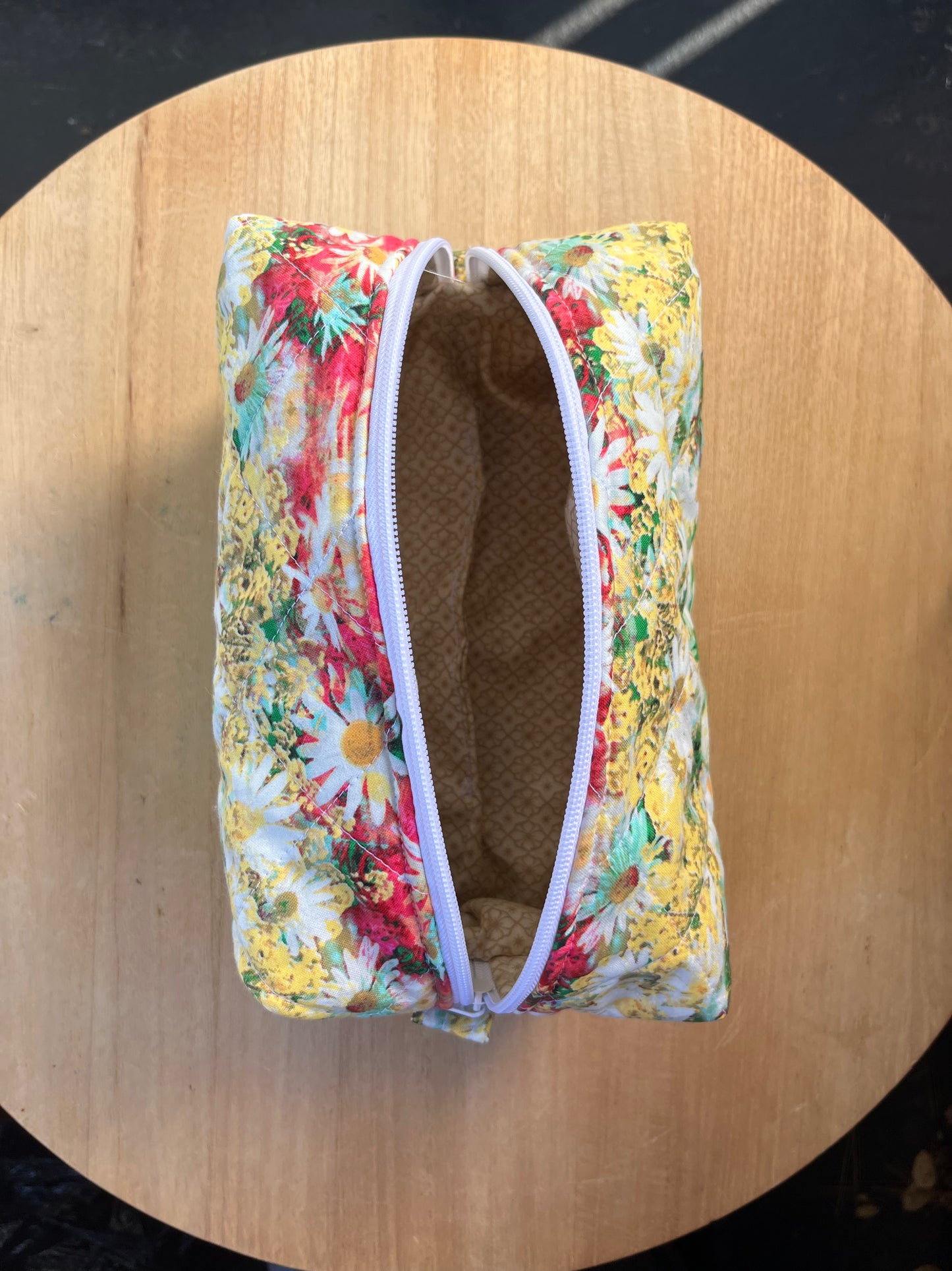 Daisies Daze Chubby Makeup pouch
