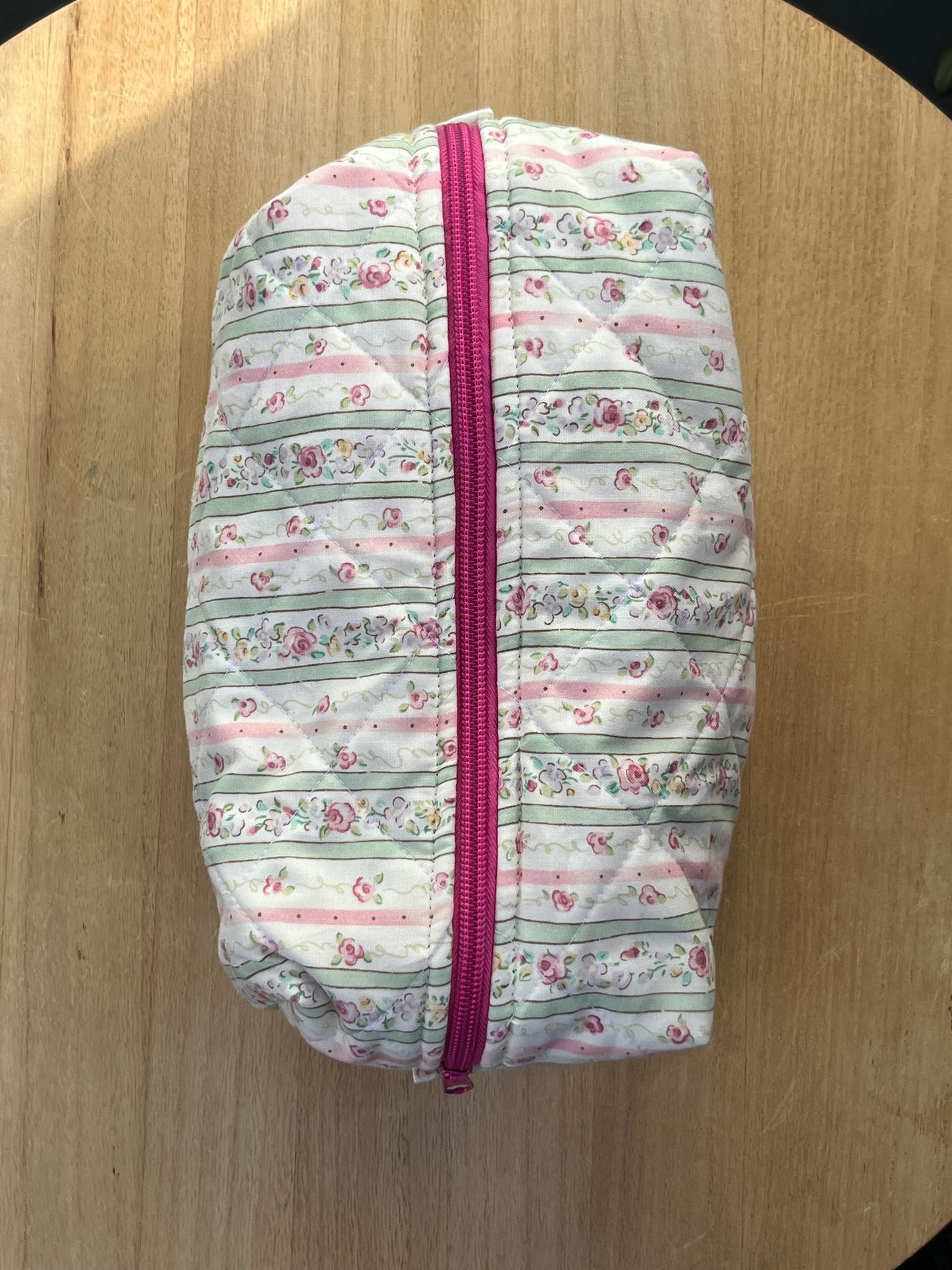 Dainty Flower wallpaper Chubby Makeup pouch